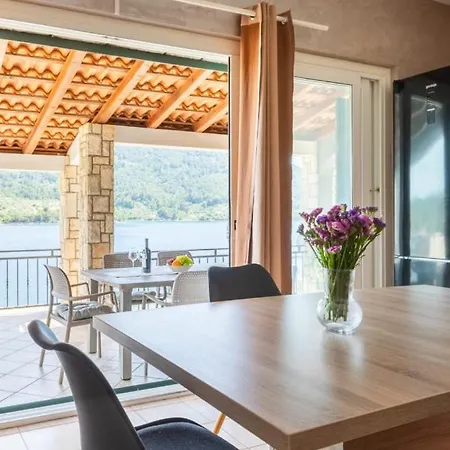 Erika By Guide 别墅 尼亚卢卡