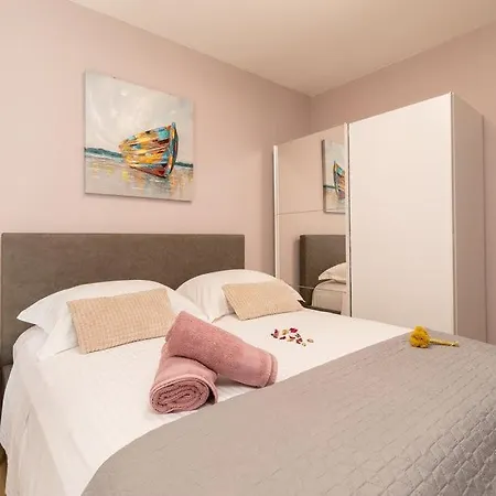 Erika By Guide 别墅 尼亚卢卡