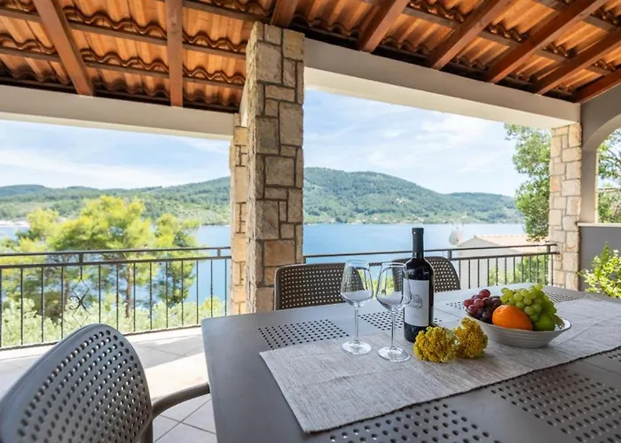 Erika By Guide * Vela Luka